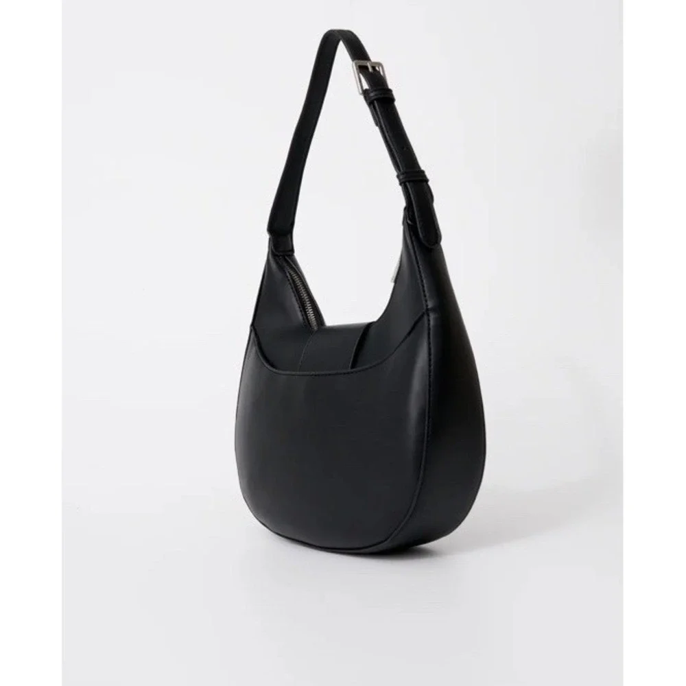 French Connection‎ Charm Smooth Ring Closure Hobo